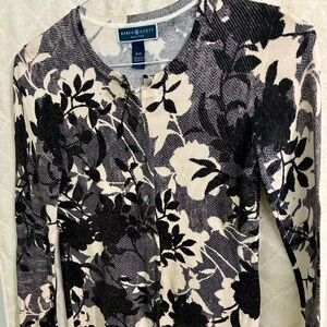Karen Scott Petites Women's Black and white leaf print cotton Sweater Size P/S